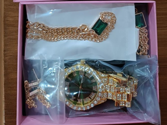 ست بدلیجات نگین دار زنانه